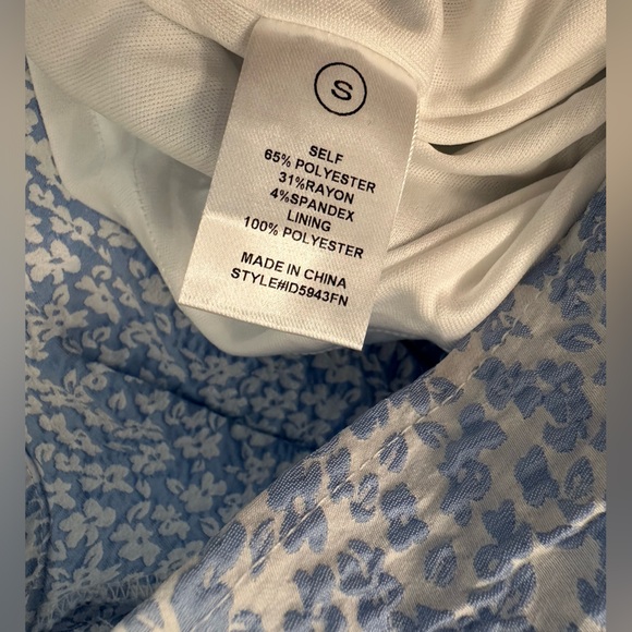 NWT Giselle draped BLUE FLORAL mini dress Fashion Nova - Picture 10 of 10